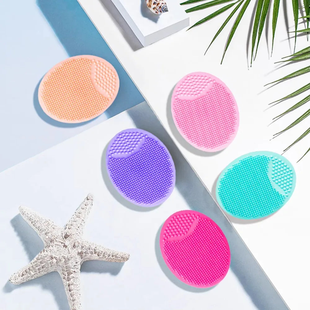 Cleansing brush in use